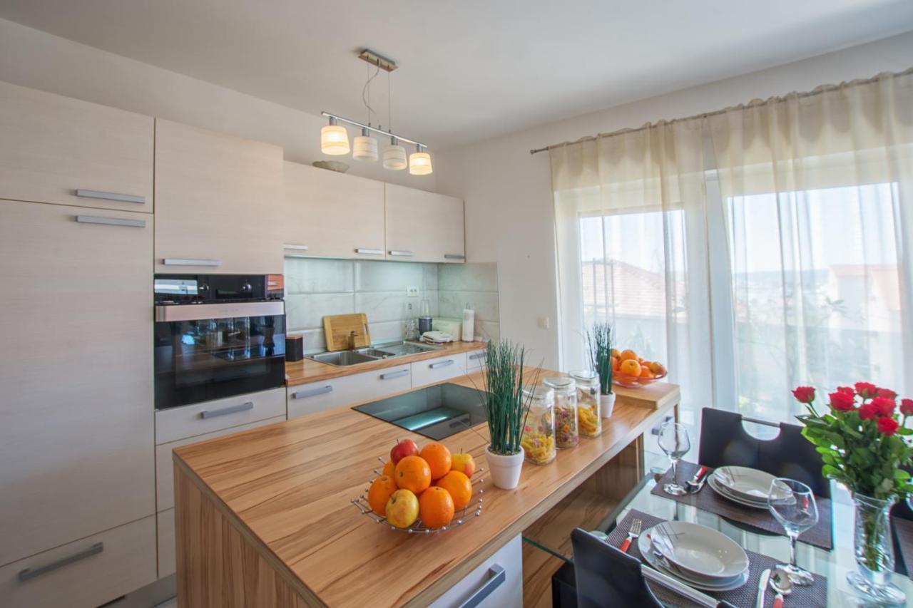 Judita Trogir Exteriör bild