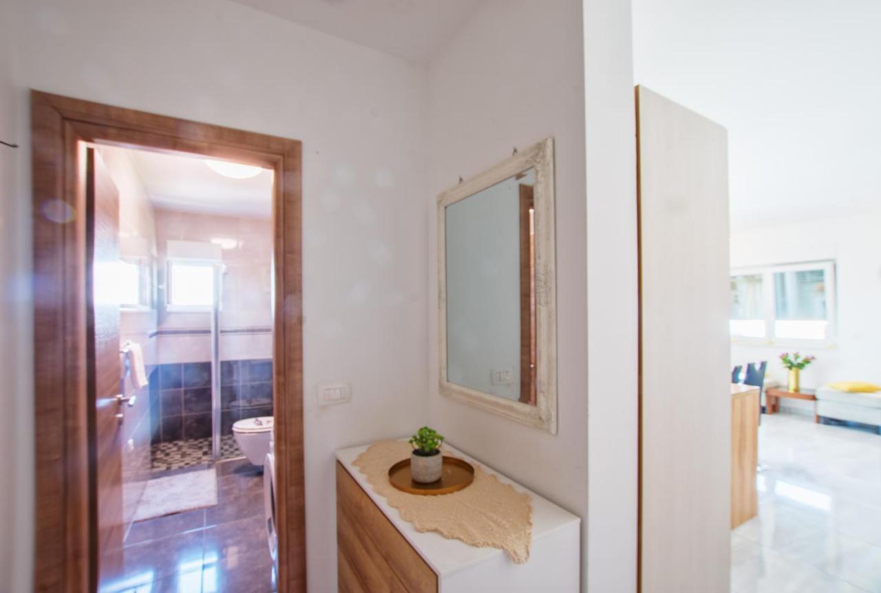 Judita Trogir Exteriör bild