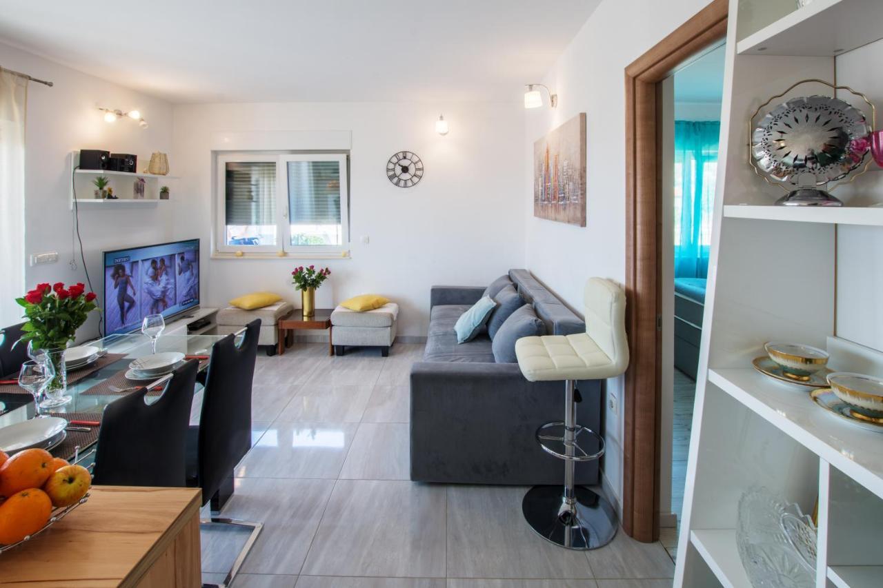 Judita Trogir Exteriör bild